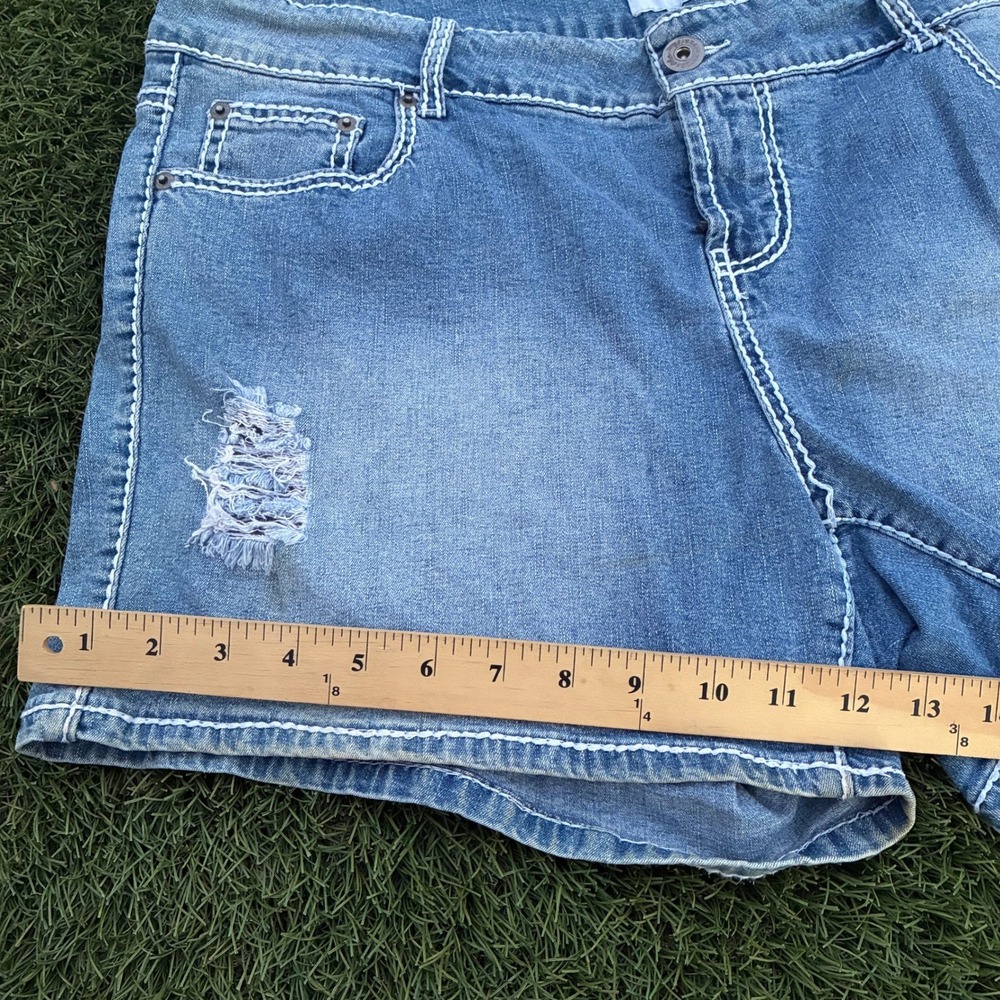 Piper & Blue Womens 20W 40x4 Medium Wash Distressed Denim Shorts Contrast Stitch - Picture 7 of 7